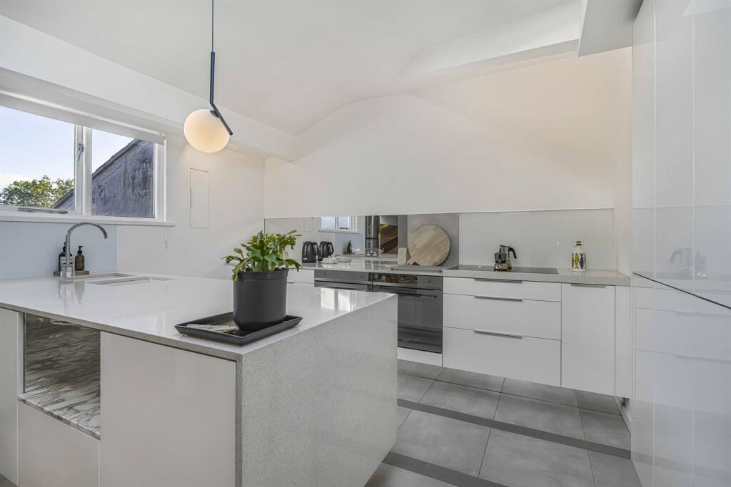 2 bedroom apartment for sale in Langham Mount, East Downs Road, Bowdon, WA14